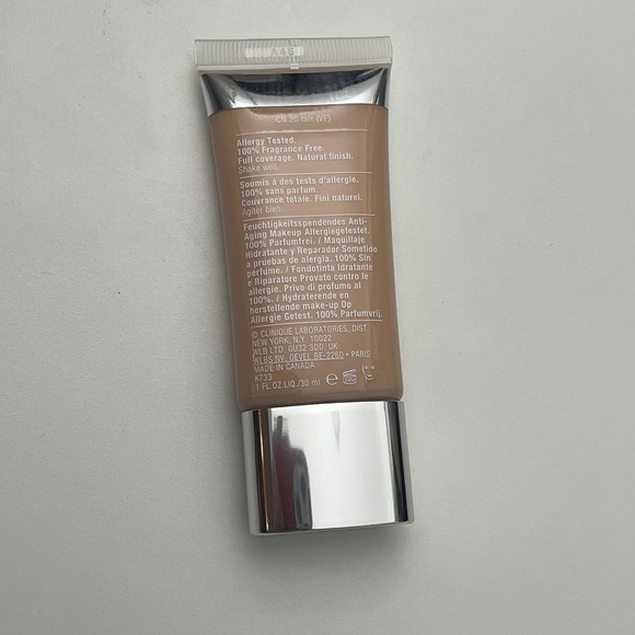 NEW Clinique EVEN BETTER REFRESH Hydrating MAKEUP FOUNDATION in CN 20 Fair (VF) - Picture 3 of 3